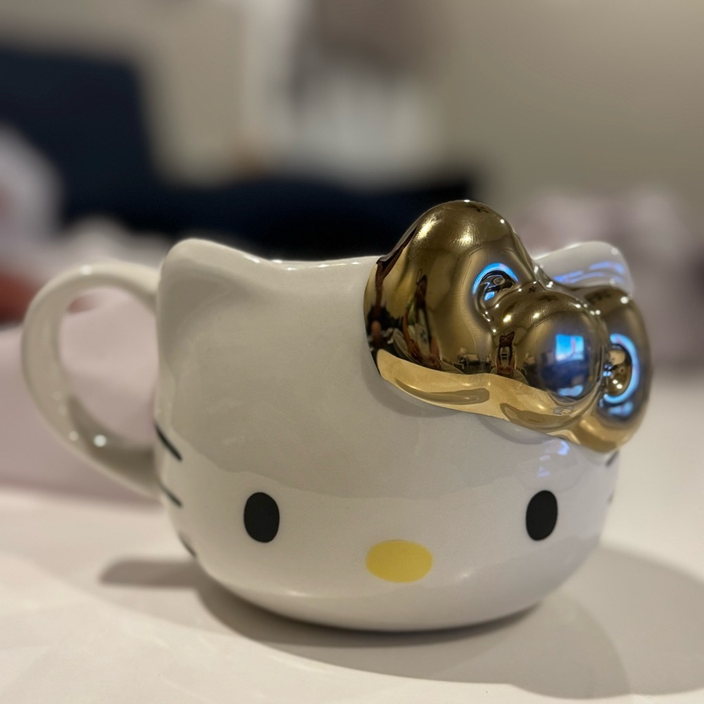 Hello kitty mug